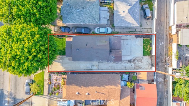 9218 Hooper Avenue, Los Angeles CA: https://media.crmls.org/medias/99d62bb3-b4f4-478c-a37a-02317d529a71.jpg