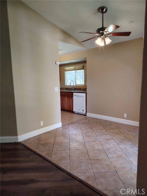 Detail Gallery Image 2 of 12 For 19229 Palo Verde Dr, Apple Valley,  CA 92308 - 2 Beds | 2 Baths