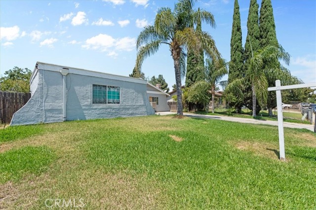 544 N Loretta Street, Rialto CA: https://media.crmls.org/medias/99d72d2f-c8ba-4f3e-8cca-fe401d742664.jpg