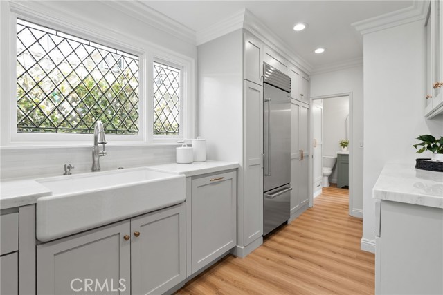 340 Broadway, Costa Mesa CA: https://media.crmls.org/medias/99d74ad7-5bd2-4c8d-8f50-171574dbba97.jpg