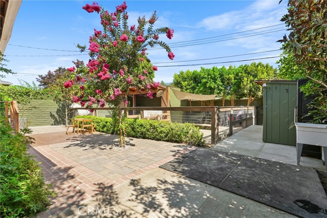 1321 W Morningside Drive, Burbank CA: https://media.crmls.org/medias/99d789ab-49d7-48eb-897c-8ff7a3914a08.jpg