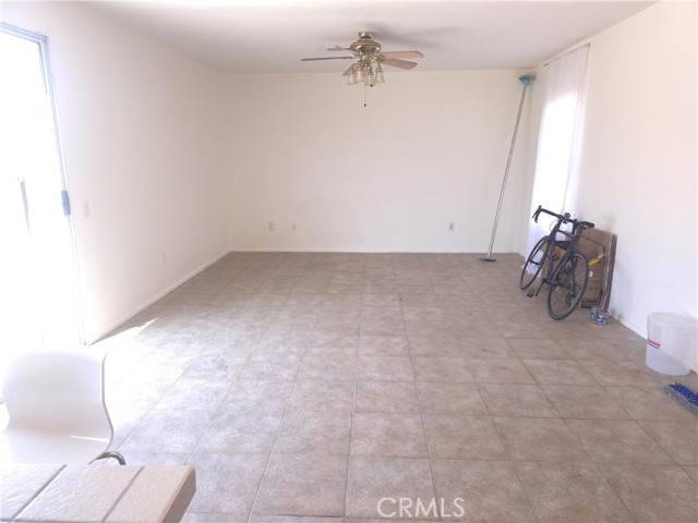 242 Spinnaker Street, San Jacinto CA: https://media.crmls.org/medias/99d82bcf-3271-4897-84f1-e8b72dc19565.jpg