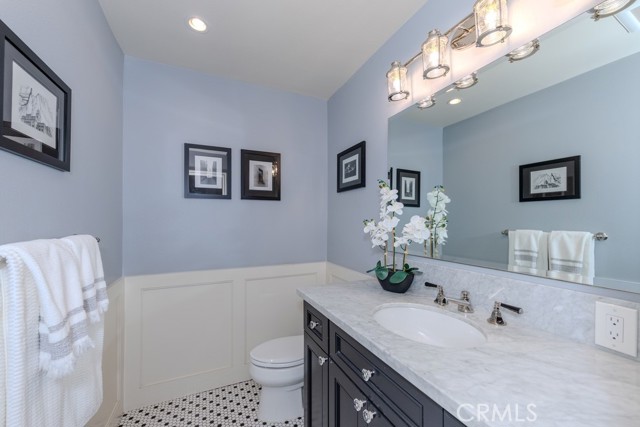 Detail Gallery Image 23 of 55 For 19542 Drybrook Ln., Huntington Beach,  CA 92646 - 4 Beds | 2/1 Baths