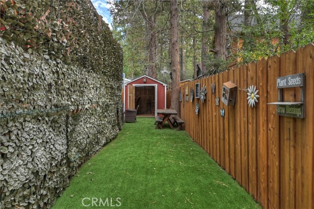 Detail Gallery Image 40 of 49 For 43035 Encino Rd, Big Bear Lake,  CA 92315 - 4 Beds | 3 Baths