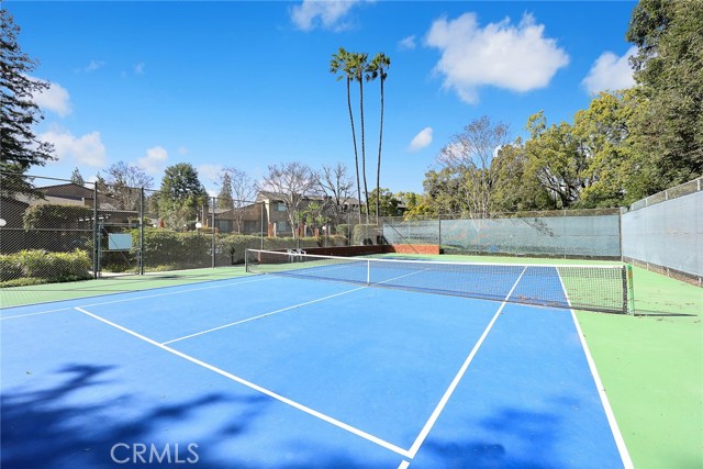242 N Orange Grove Boulevard, Pasadena CA: https://media.crmls.org/medias/99d9372f-b44a-4de6-b7f1-a983023a6fa4.jpg