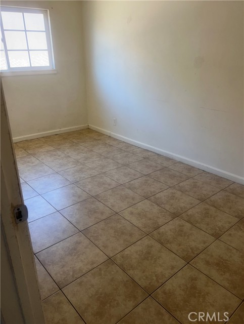 2016 E 117th Street, Los Angeles CA: https://media.crmls.org/medias/99d940c9-b131-496a-bbf8-0930328027b0.jpg
