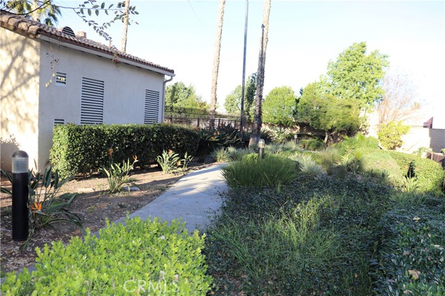 Detail Gallery Image 7 of 39 For 864 Calaveras, Corona,  CA 92878 - 3 Beds | 2/1 Baths