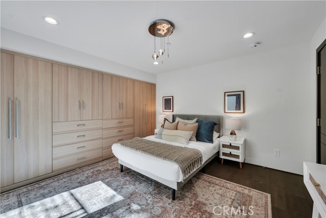 332 Avenue E, Redondo Beach, California 90277, 5 Bedrooms Bedrooms, ,6 BathroomsBathrooms,Residential,For Sale,Avenue E,SB26070979