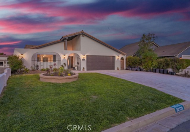 Detail Gallery Image 1 of 14 For 30539 Seahorse Cir, Canyon Lake,  CA 92587 - 3 Beds | 3 Baths