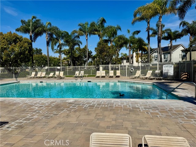 Detail Gallery Image 34 of 38 For 16826 Pembrook, Huntington Beach,  CA 92649 - 4 Beds | 3 Baths