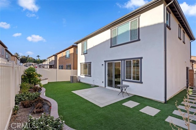 2275 Melogold Way, Corona CA: https://media.crmls.org/medias/99dc1997-70e4-4a2a-9390-e6d7a3b5b9ce.jpg