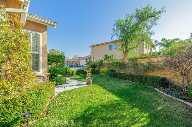 Detail Gallery Image 6 of 59 For 24345 Caladium, Valencia,  CA 91354 - 3 Beds | 2/1 Baths