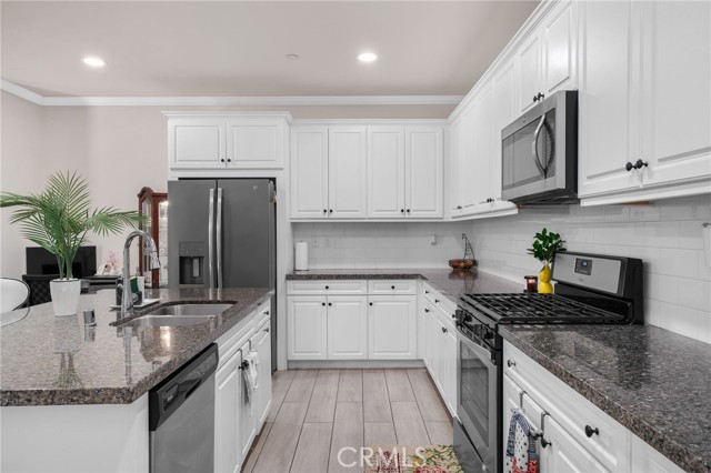 3134 E La Avenida Drive, Ontario CA: https://media.crmls.org/medias/99dc656a-45d6-41d5-9014-b9e7632e2d03.jpg