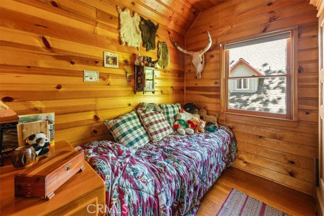 Detail Gallery Image 18 of 32 For 115 Lagunita Ln, Big Bear Lake,  CA 92315 - 4 Beds | 2 Baths