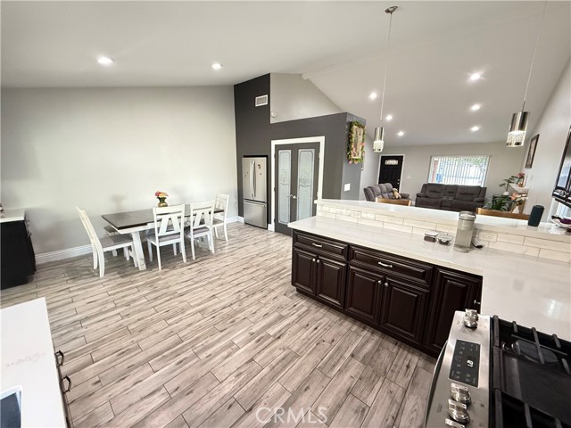 Detail Gallery Image 25 of 41 For 1748 N Oxford St, Anaheim,  CA 92806 - 4 Beds | 2 Baths