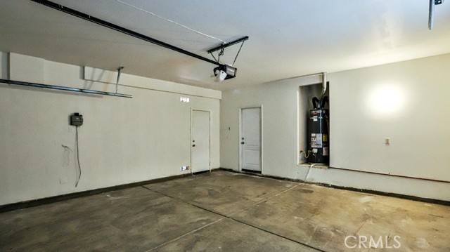 14412 Moon Valley Street, Victorville CA: https://media.crmls.org/medias/99de3e79-5b8d-4ac4-9a9a-6b55fad82d4c.jpg