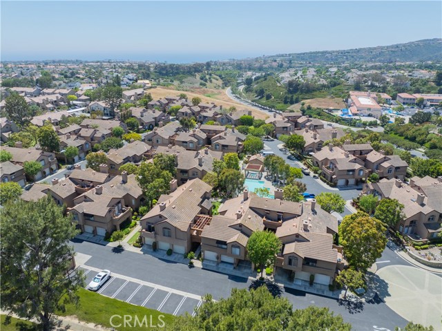9 Silvertide Drive, Dana Point CA: https://media.crmls.org/medias/99de83ce-8156-4f50-b828-32a77ce666d0.jpg