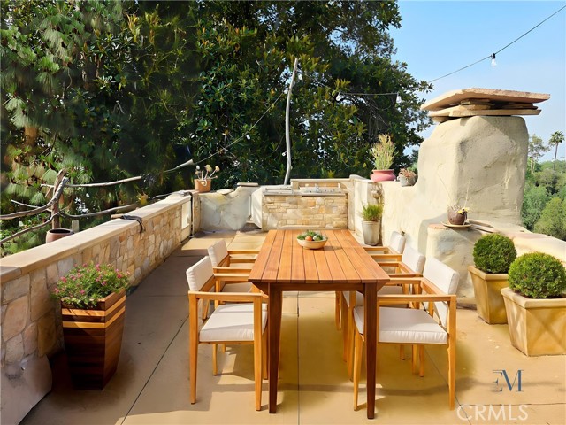 1403 Avon Park, Los Angeles CA: https://media.crmls.org/medias/99defee2-7049-4cb1-b049-638698c76463.jpg
