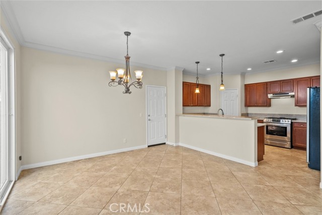 Detail Gallery Image 15 of 41 For 2658 Greenwood Ct, Palmdale,  CA 93550 - 4 Beds | 3 Baths