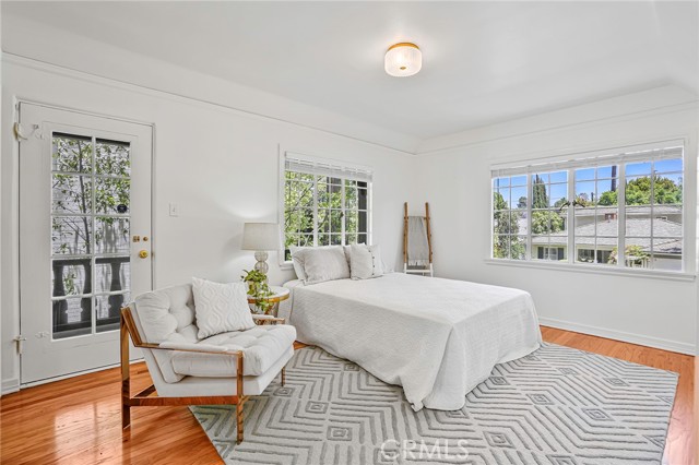 3975 Van Noord Avenue, Studio City CA: https://media.crmls.org/medias/99df8175-28a9-4003-9118-0cb7f2b0d7a5.jpg