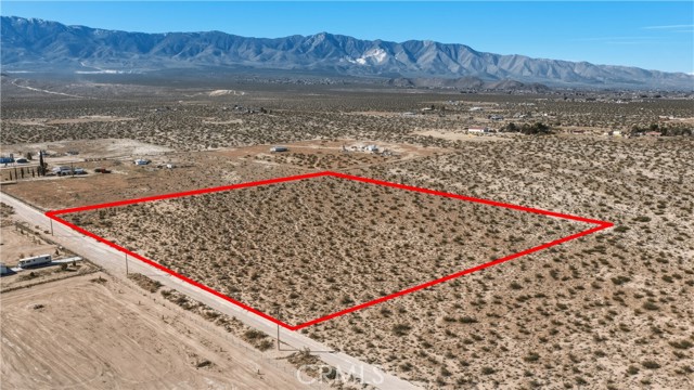 Detail Gallery Image 9 of 13 For 10384 Locust, Lucerne Valley,  CA 92356 - – Beds | – Baths