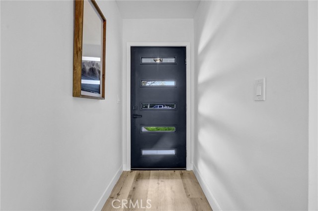 Detail Gallery Image 7 of 43 For 13021 Killion St, Sherman Oaks,  CA 91401 - 3 Beds | 2/1 Baths