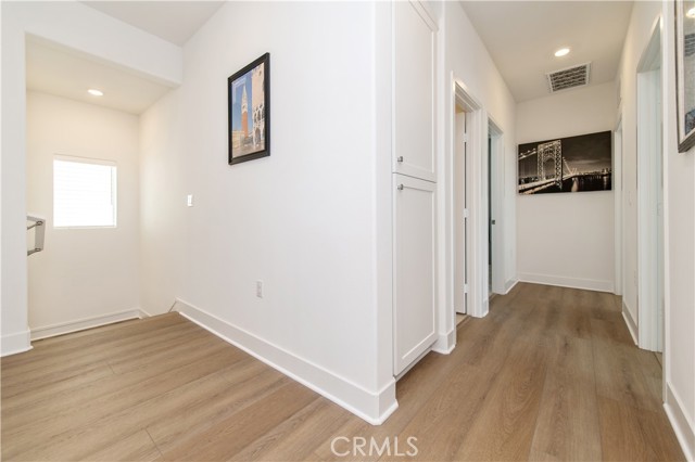 Detail Gallery Image 19 of 42 For 243 Yerba, Irvine,  CA 92618 - 4 Beds | 3/1 Baths