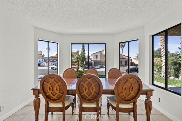 618 W Avenue Q12, Palmdale CA: https://media.crmls.org/medias/99e288ad-b3da-4113-b384-24de8ef86813.jpg