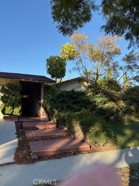 8 Silver Spring Drive, Rolling Hills Estates, California 90274, 3 Bedrooms Bedrooms, ,2 BathroomsBathrooms,Residential,For Sale,Silver Spring,SB25052612