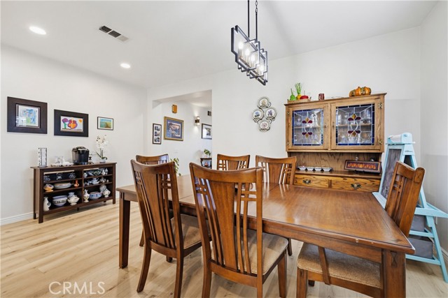 Detail Gallery Image 12 of 75 For 19721 Mathilde, Saugus,  CA 91350 - 5 Beds | 4 Baths