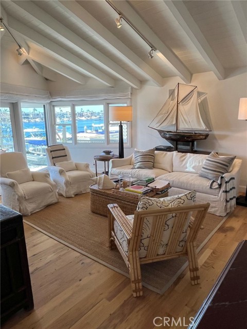 2636 Bayshore Drive, Newport Beach CA: https://media.crmls.org/medias/99e4b196-f7ea-40ac-94d4-f3305da354d3.jpg