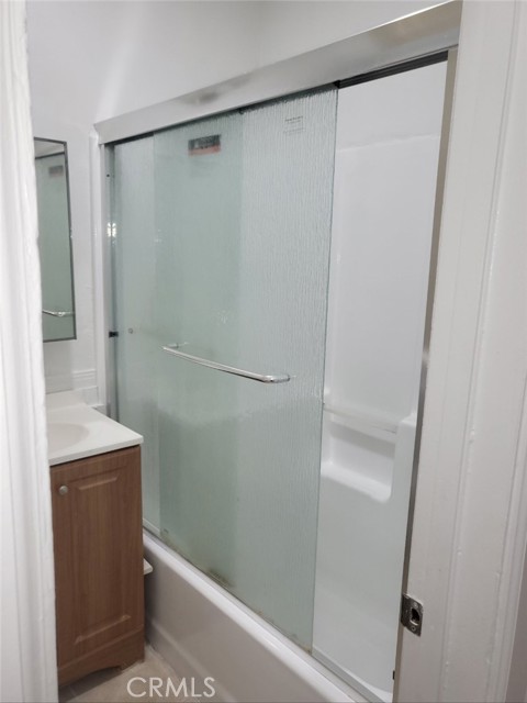 Detail Gallery Image 10 of 11 For 1438 S Bronson Ave, Los Angeles,  CA 90019 - – Beds | – Baths