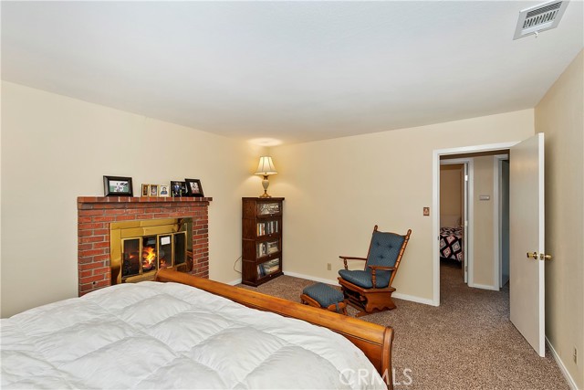 Detail Gallery Image 18 of 40 For 21778 Ridge Dr, Cedarpines Park,  CA 92322 - 3 Beds | 2/1 Baths