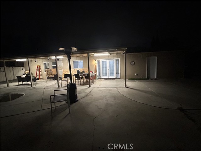 8680 Indiana Avenue, Riverside CA: https://media.crmls.org/medias/99e623ac-08d1-43de-8028-8498e4d86357.jpg