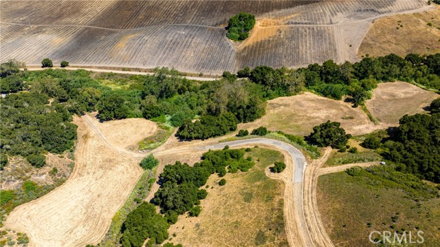 680 Spring Canyon Lane, Nipomo CA: https://media.crmls.org/medias/99e6394a-5f2c-407e-bede-782fb70f3818.jpg
