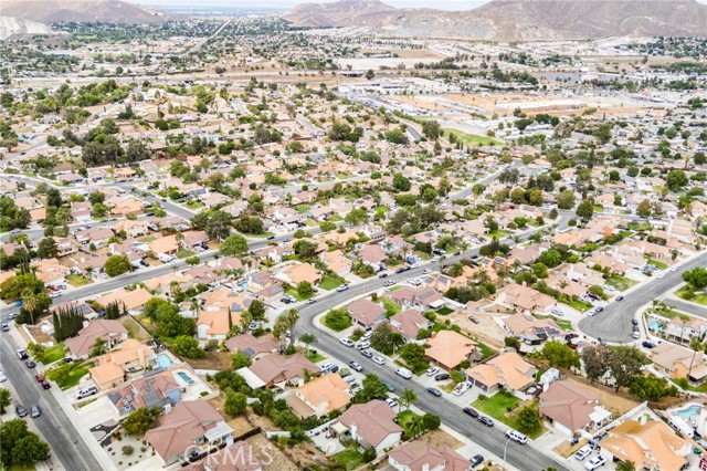4092 Sandpiper Drive, Jurupa Valley CA: https://media.crmls.org/medias/99e64a0f-e074-4839-8447-d0ec0c5983e2.jpg