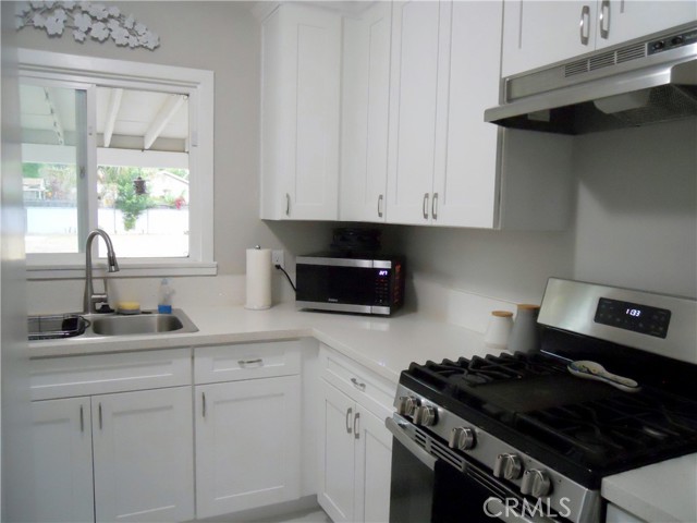 3071 N Crescent Avenue, San Bernardino CA: https://media.crmls.org/medias/99e67411-2f79-4787-83e7-8cd68d235592.jpg
