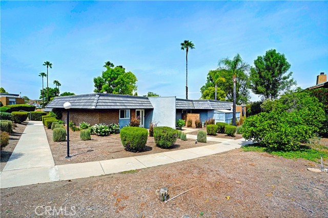 Detail Gallery Image 2 of 43 For 22392 Canyon Club Dr, Canyon Lake,  CA 92587 - 2 Beds | 2 Baths