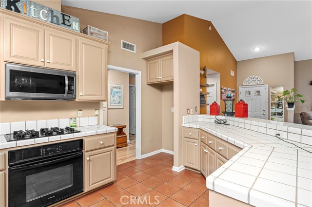 Detail Gallery Image 15 of 48 For 14 Knotts Glen Ct, Chico,  CA 95926 - 3 Beds | 2 Baths