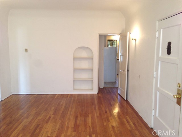 1237 S 3rd Street, Alhambra CA: https://media.crmls.org/medias/99e7ffe6-6016-4526-92f9-73d2d71d239d.jpg