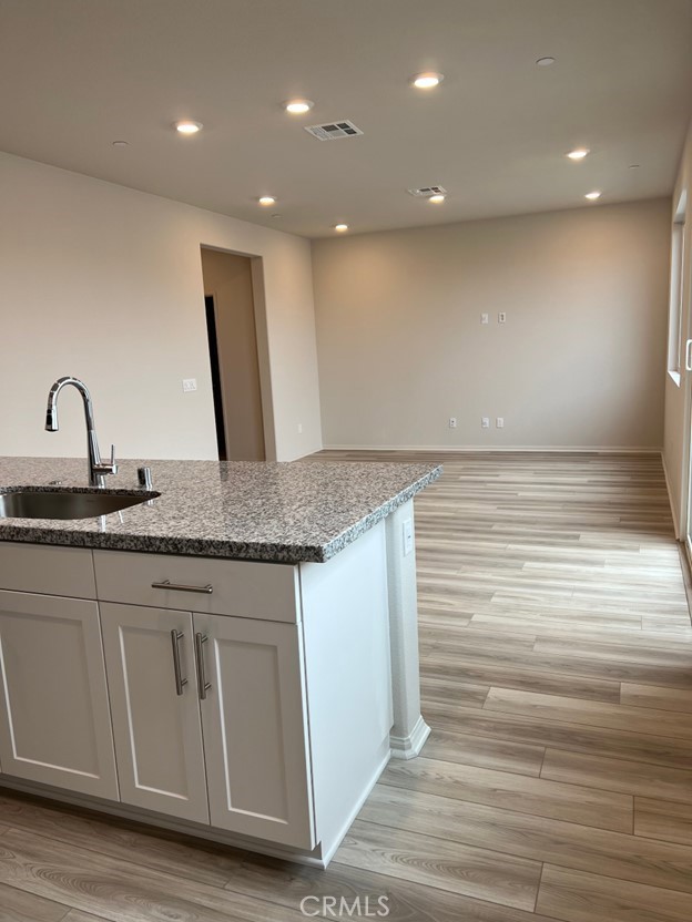 648 E Madeleine Privado, Ontario CA: https://media.crmls.org/medias/99e89ee7-eb79-481e-b657-f00ab86b36cc.jpg