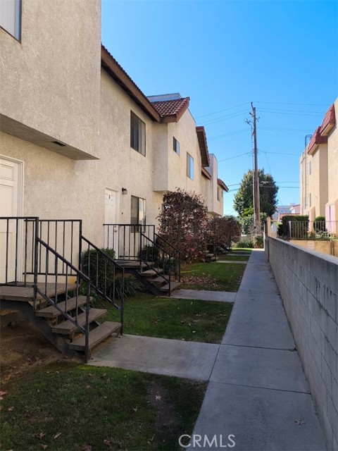 Detail Gallery Image 16 of 16 For 125 N 3rd St #D,  Alhambra,  CA 91801 - 2 Beds | 2 Baths