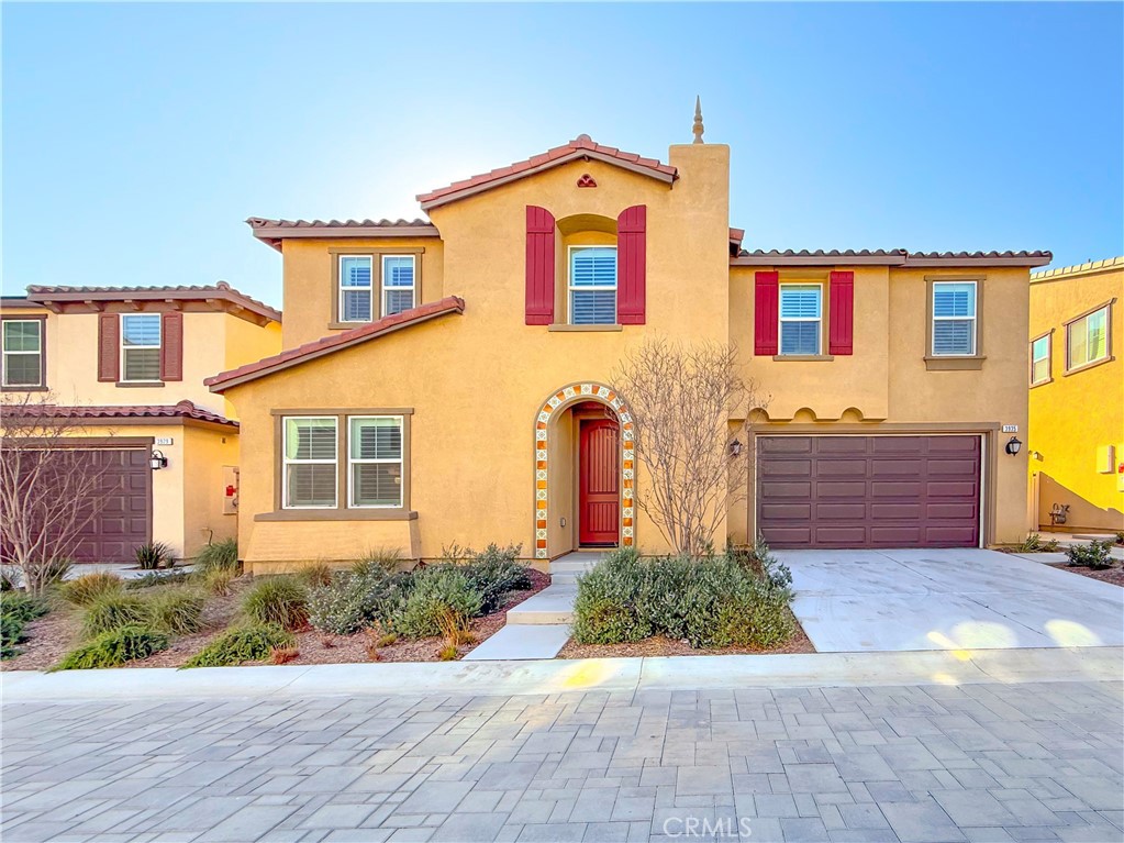 3935 E La Jolla St
