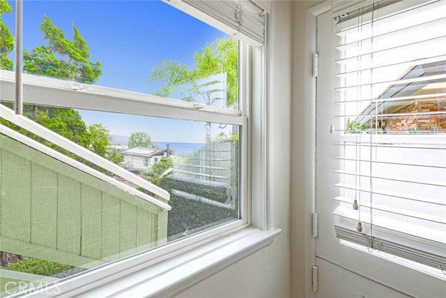 Detail Gallery Image 10 of 18 For 296 1/2 La Brea St, Laguna Beach,  CA 92651 - 1 Beds | 1 Baths