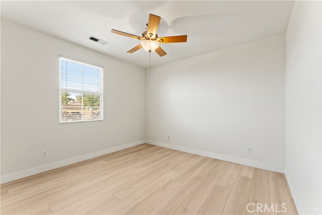 Detail Gallery Image 14 of 41 For 16395 Ridge Field, Riverside,  CA 92503 - 5 Beds | 4 Baths