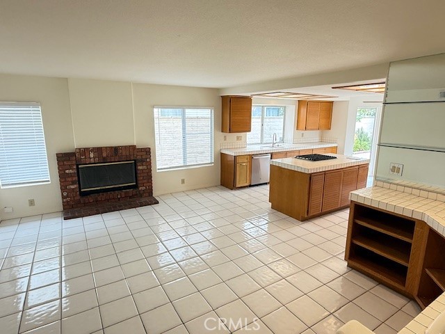 Detail Gallery Image 5 of 19 For 13332 Tiburon, Tustin,  CA 92782 - 3 Beds | 3 Baths