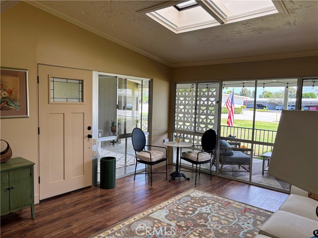 1543 Merion Way, Seal Beach CA: https://media.crmls.org/medias/99ec62df-a648-441f-a0f3-1aee95ccd6fc.jpg