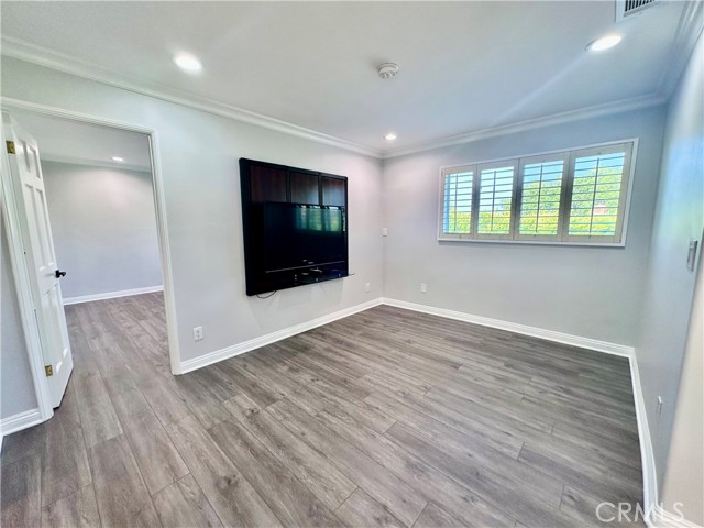 Detail Gallery Image 33 of 56 For 10760 Des Moines Ave, Porter Ranch,  CA 91326 - 3 Beds | 2/1 Baths