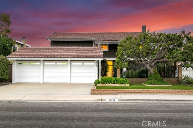 20342 Camfield Ln, Huntington Beach, CA 92646