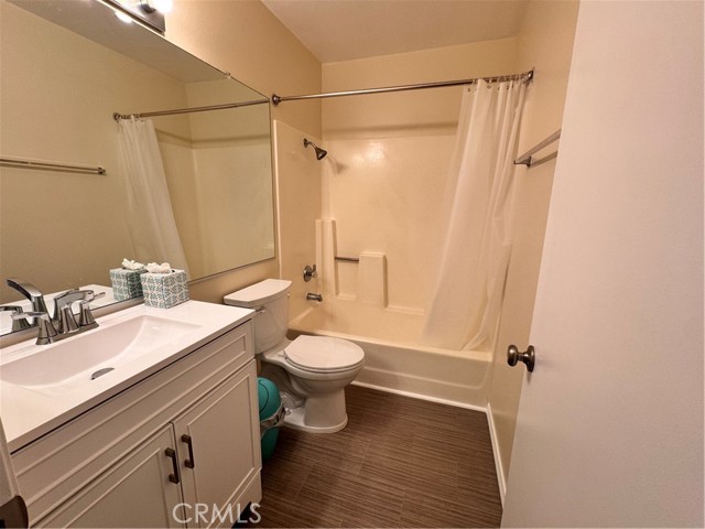 Detail Gallery Image 8 of 13 For 630 Bridgeport #8,  Fullerton,  CA 92833 - 2 Beds | 1 Baths